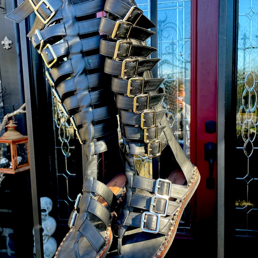JEFFREY CAMPBELL Tall Black Leather Gladiator Sandals. Buckles and Zip Sz 7.5